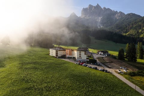 Property building, Mountain view, Time of day