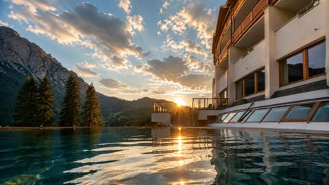 Spa and wellness centre/facilities, Pool view