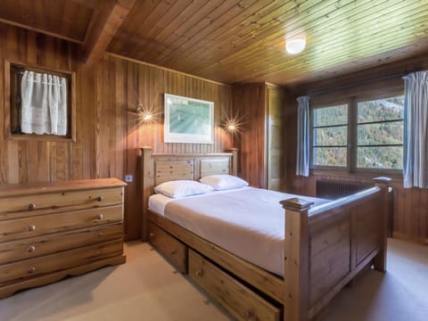 Chalet proche pistes, cheminée, animaux acceptés, garage, WIFI - FR-1-304-108 Chalet in La Clusaz