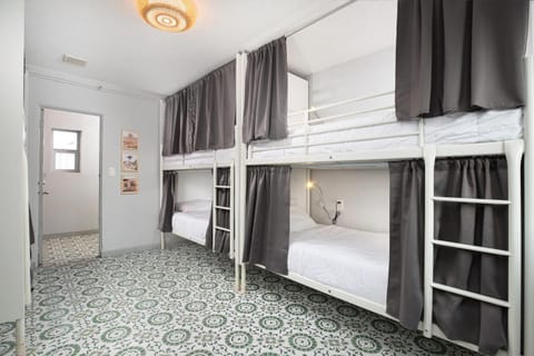 bunk bed