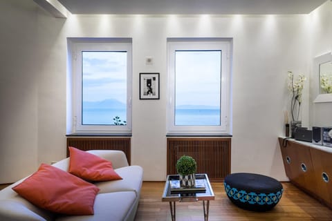 Living room, Sea view