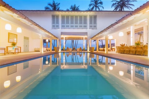 Lounge or bar, Seating area, Dining area, Beach, Pool view, Sea view, Swimming pool, Swimming pool, Meals, Time of day, Sunset