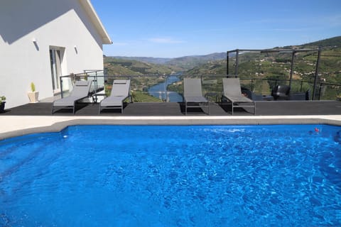 Natural landscape, Mountain view, Pool view, Swimming pool, sunbed