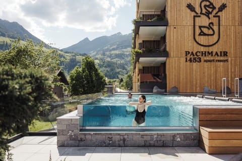 Spa and wellness centre/facilities, Swimming pool