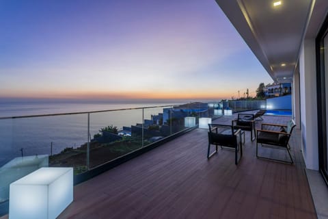 View (from property/room), Landmark view, Sea view, Area and facilities, Swimming pool, Sunset