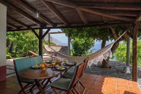 Garden, Dining area