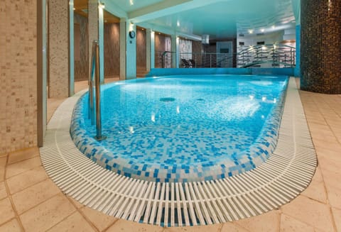 Swimming pool, Swimming pool