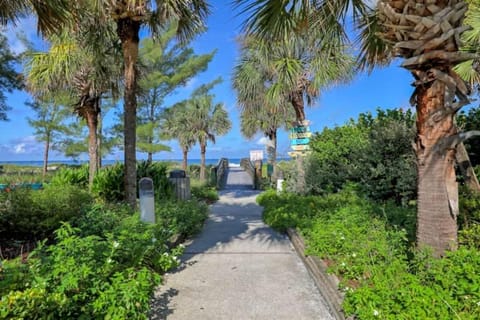 BeachTrail Lodging Apartment in Indian Rocks Beach