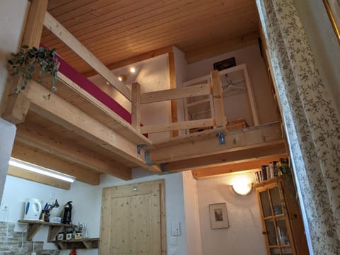 Living room, Photo of the whole room