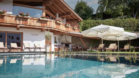 Garden, Sauna, Spa and wellness centre/facilities