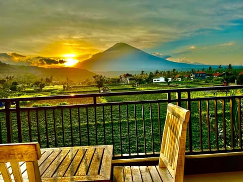 View (from property/room), View (from property/room), Balcony/Terrace, Landmark view, Mountain view, Mountain view
