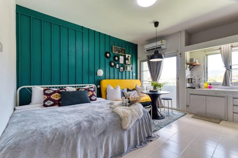 Bed, Photo of the whole room