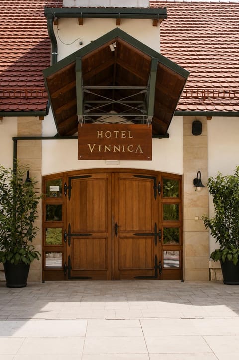 Property building, Facade/entrance, Day