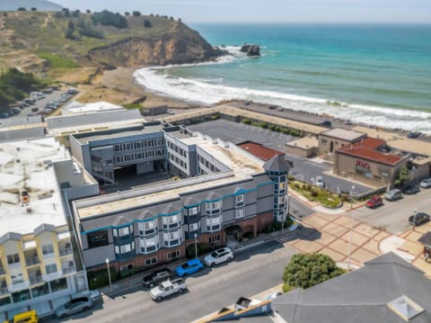 Property building, Natural landscape, Beach, Sea view