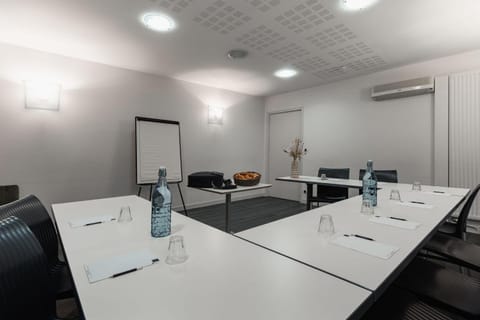 Meeting/conference room