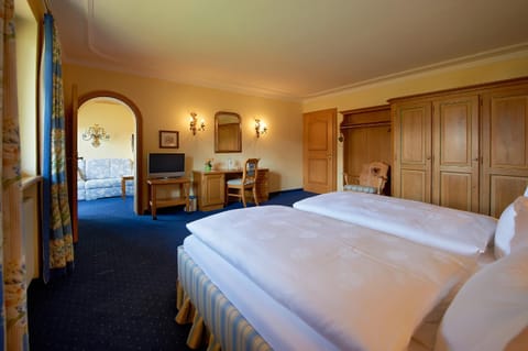 Alpenland - das feine Kleine, zentral und ruhig mit modernem Wellnessbereich Hotel in Lech