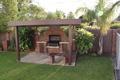 Patio, BBQ facilities, Garden