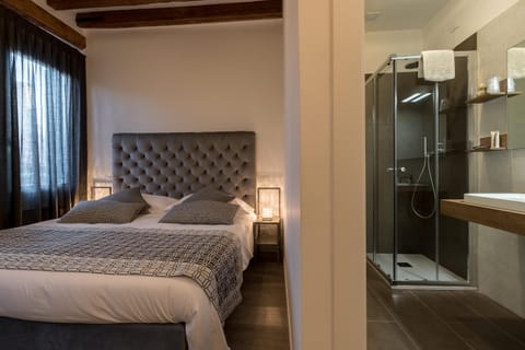 Bathroom, Bedroom