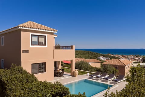 Property building, Day, Natural landscape, Decorative detail, Pool view, Sea view, Swimming pool, sunbed