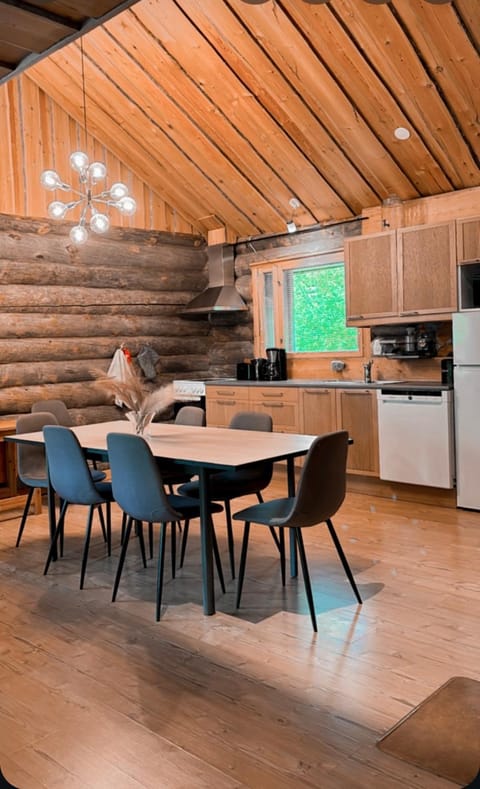 Kelotulkku Lodge Chalet in Finland