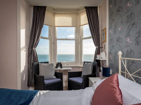 Bedroom, Sea view