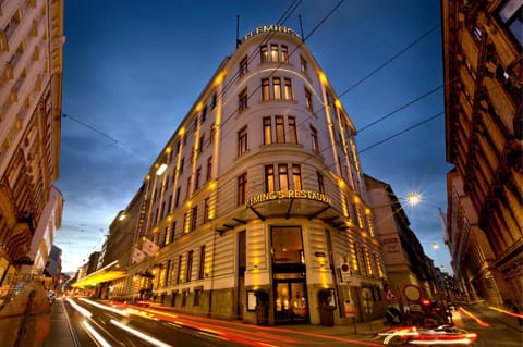 Facade/entrance, Night, Street view, Location