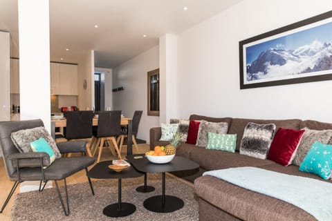 Communal lounge/ TV room, Living room