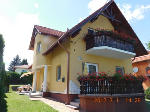 Facade/entrance, Street view