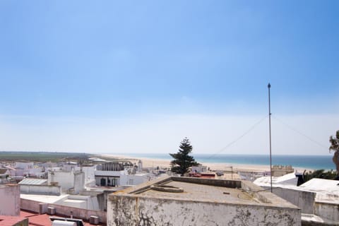 Sea view, Street view