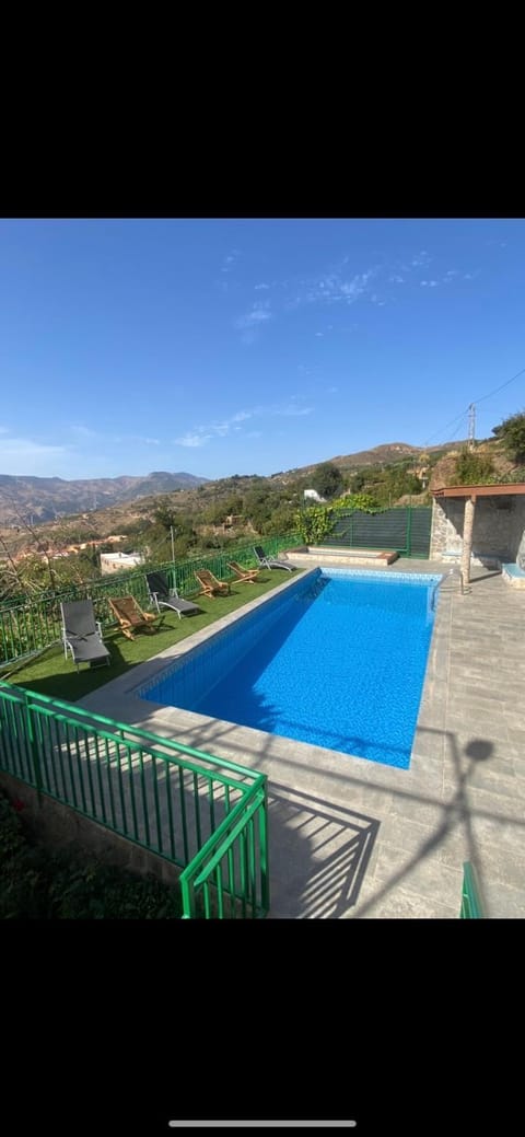 Solarium, Pool view, sunbed