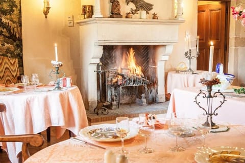 Restaurant/places to eat, Food and drinks