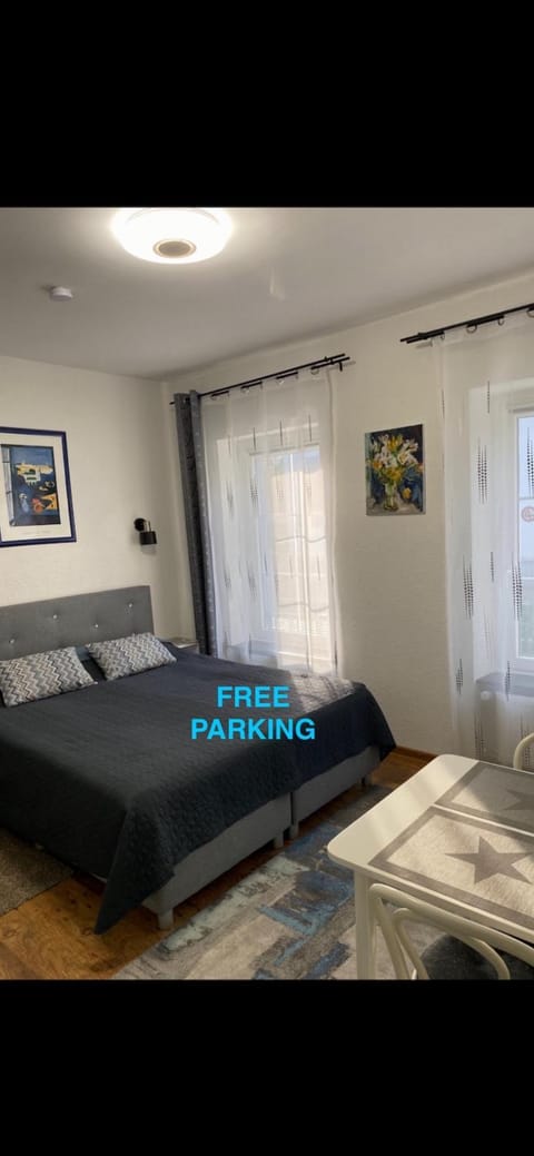 Bed, Photo of the whole room