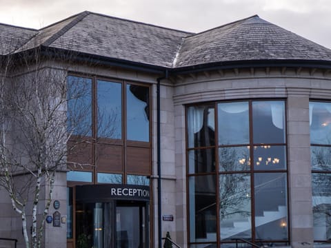 Property building, Facade/entrance