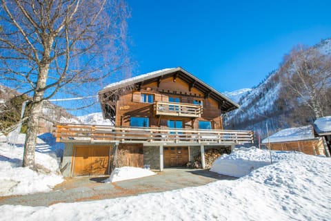 MontBlanc Alpine Ski & Sauna Retreat - Happy Rentals Chalet in Chamonix