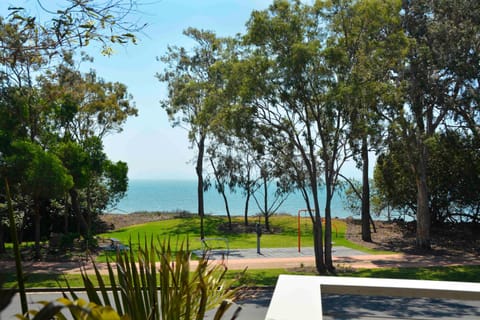 Balcony/Terrace, Sea view, Street view