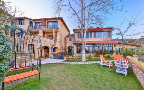 Property building, Balcony/Terrace