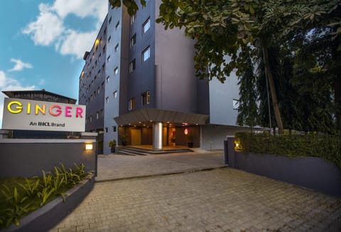 Property building, Facade/entrance