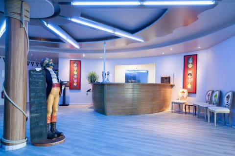 Hôtel Du Parc - Pirates Hotel in Centre-Val de Loire