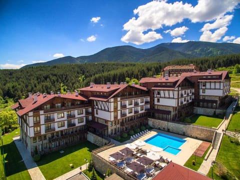 Property building, Natural landscape, Mountain view, Pool view, Swimming pool