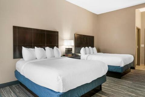 Comfort Inn & Suites Toledo North Hotel in Toledo