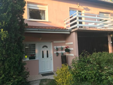 Apartmani Stojanovic Apartment in Novi Sad