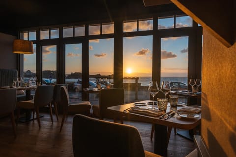 Restaurant/places to eat, Sunset