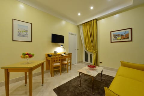 Coffee/tea facilities, Balcony/Terrace, Living room, Other, Decorative detail, Seating area, Non alcoholic drinks