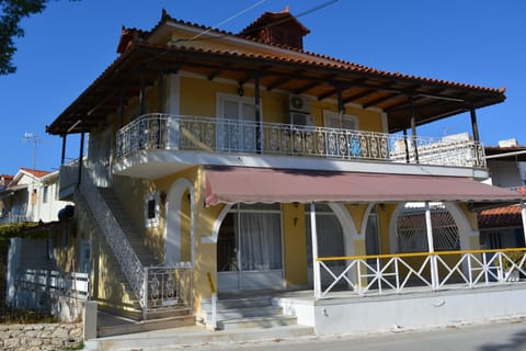Property building, View (from property/room), Balcony/Terrace, Other