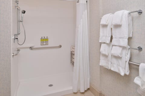 Shower, Bathroom, towels