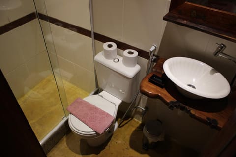 Bathroom, Photo of the whole room