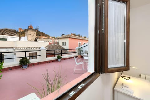 Nearby landmark, Balcony/Terrace