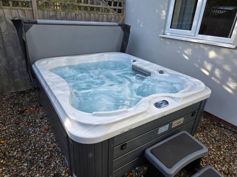 Farthing Cottage House in Broadland District