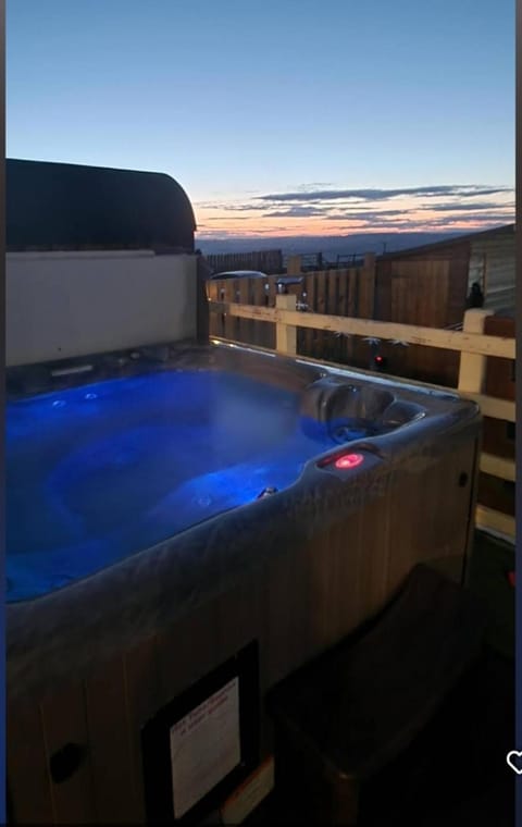 Bunny Meadows Holiday Farmhouse near Carmarthen & Pembrokeshire House in Wales