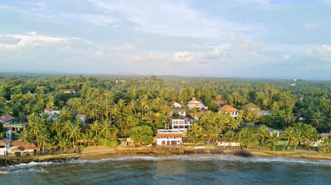 Property building, Restaurant/places to eat, Natural landscape, View (from property/room), Beach, Beach, Sea view